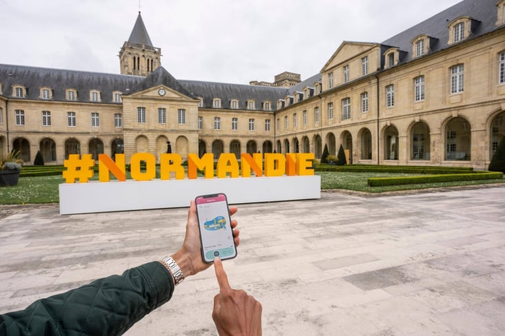 Mit einem Swipe durch die Normandie - Jetzt auch auf SNCF Zügen und Bussen