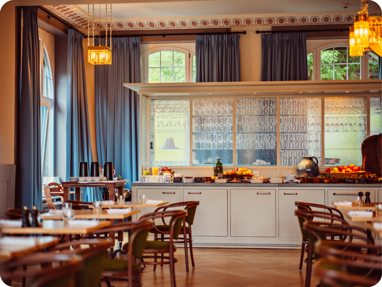 Beaumier_GrandHotelBelvedere_20250707_Restaurant_Brasserie_Belvedere_BenoitLinero-DSCF2901_rounded Beaumier_GrandHotelBelvedere_20250707_Restaurant_Brasserie_Belvedere_BenoitLinero-DSCF2901_rounded